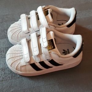 Adidas toddler 6 sneakers